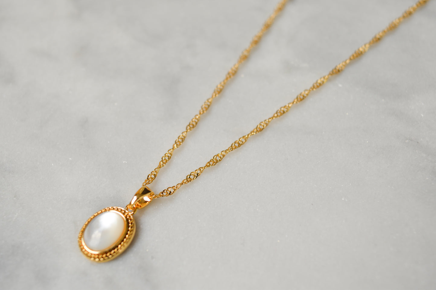 Alexia Mother of Pearl Necklace