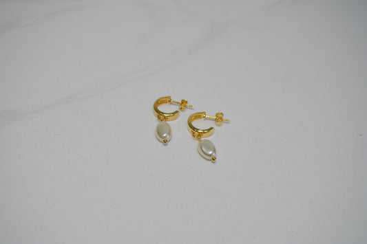 Madi Pearl Earrings