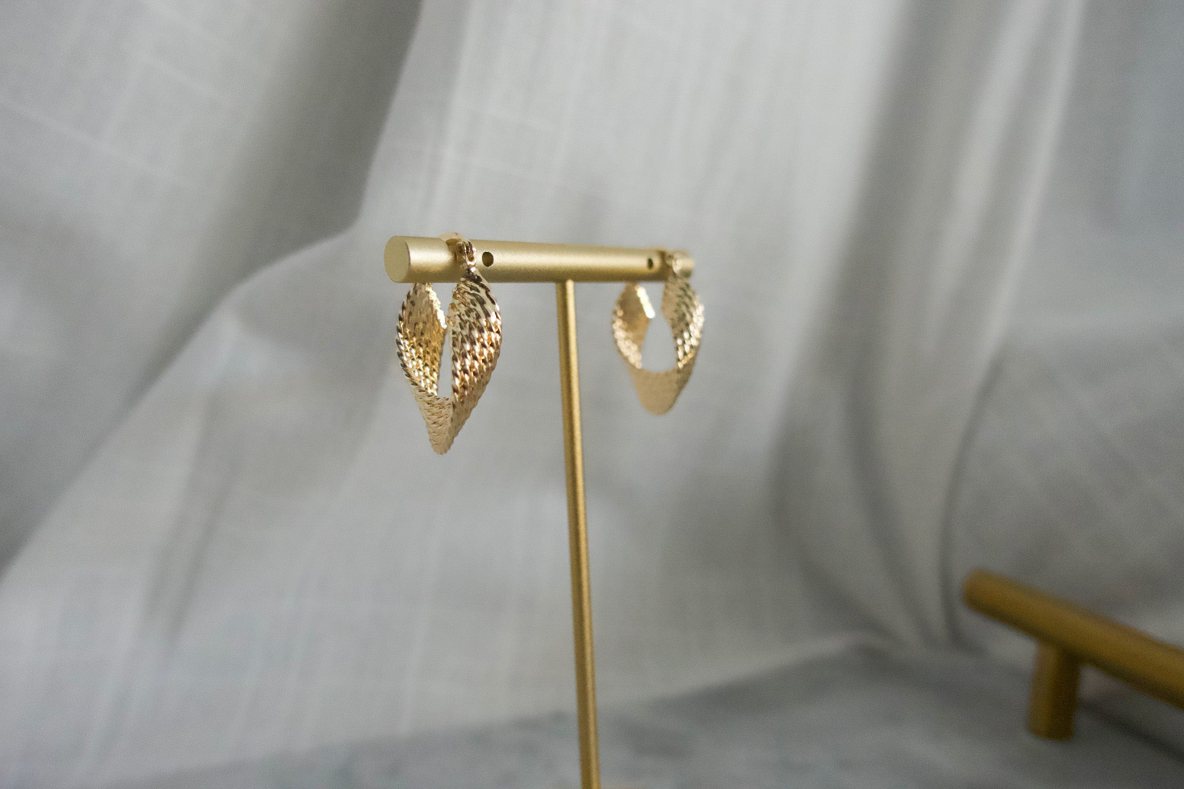 Thread Hoop Oasis Thread Hoops – Lumii Collection