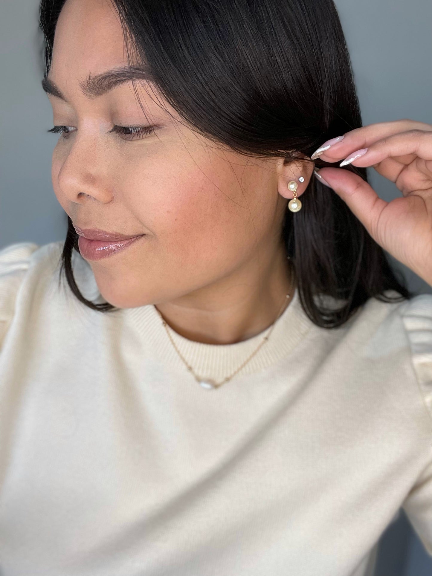 Pearly White Earrings